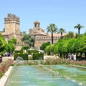 Con Jardin Y Piscina En Appartement